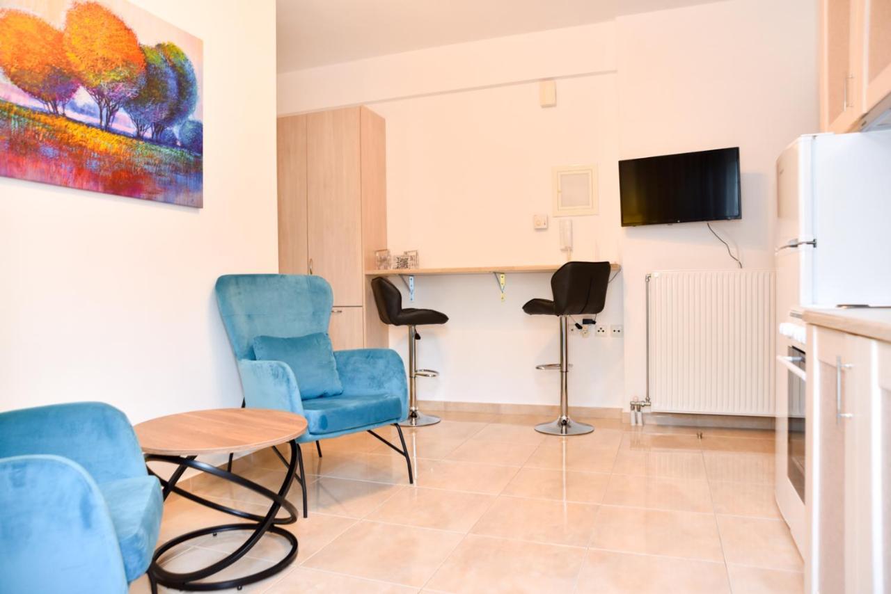 C&M Apartments Каламата Экстерьер фото